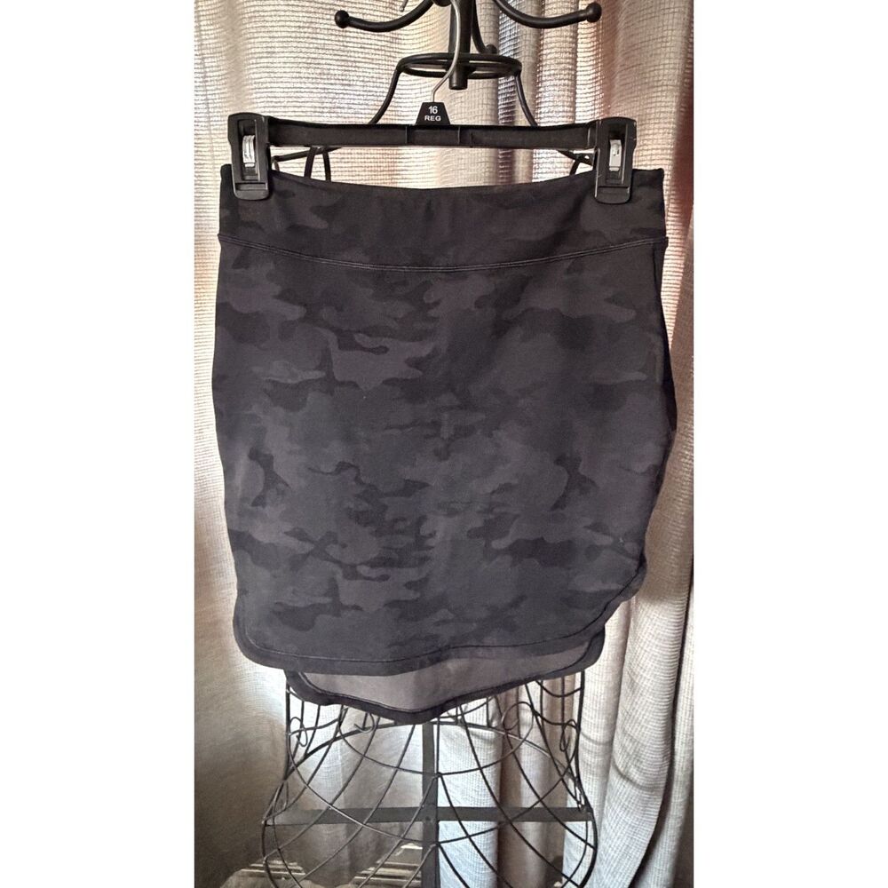 Lululemon Athletica City Skirt Savasana Camo Size 6